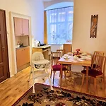 In A Historical House In The Center Of Appartement
